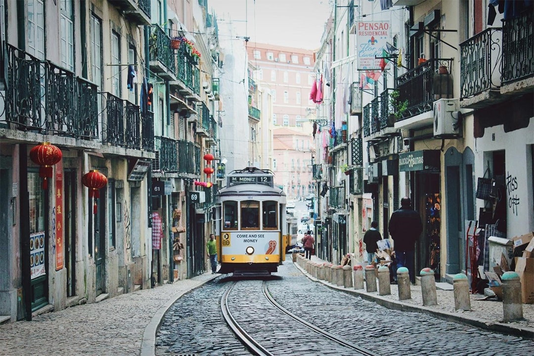 Can US Citizens Relocate to Portugal