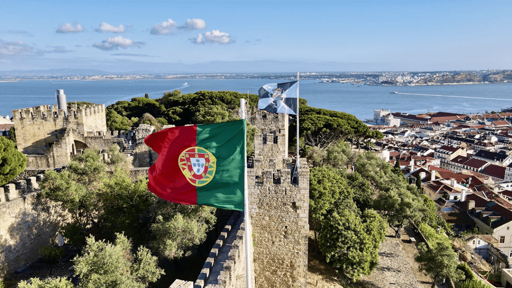 how to relocate to portugal